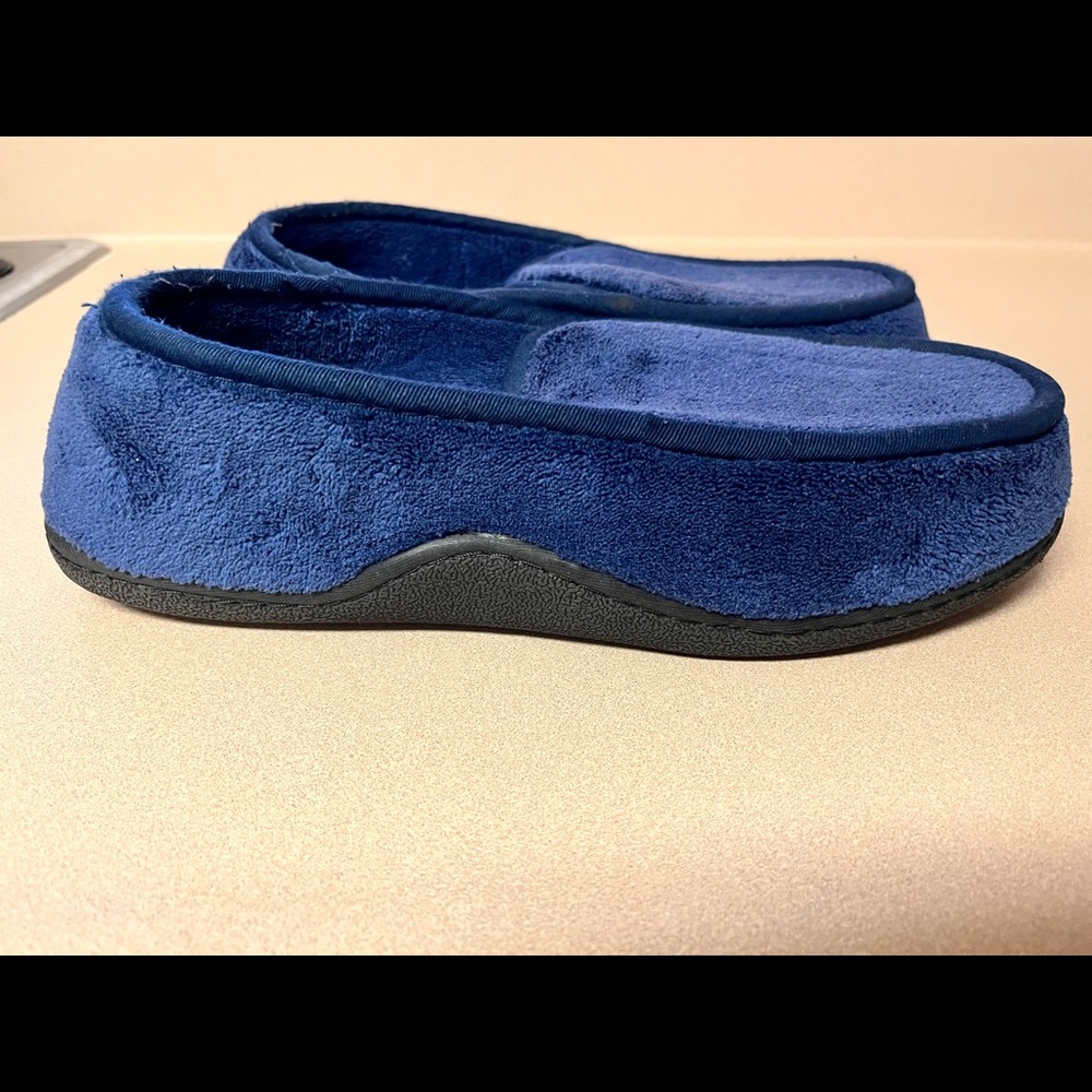 Totes Men’s Plush Memory Foam Insulated Slipper - image 1